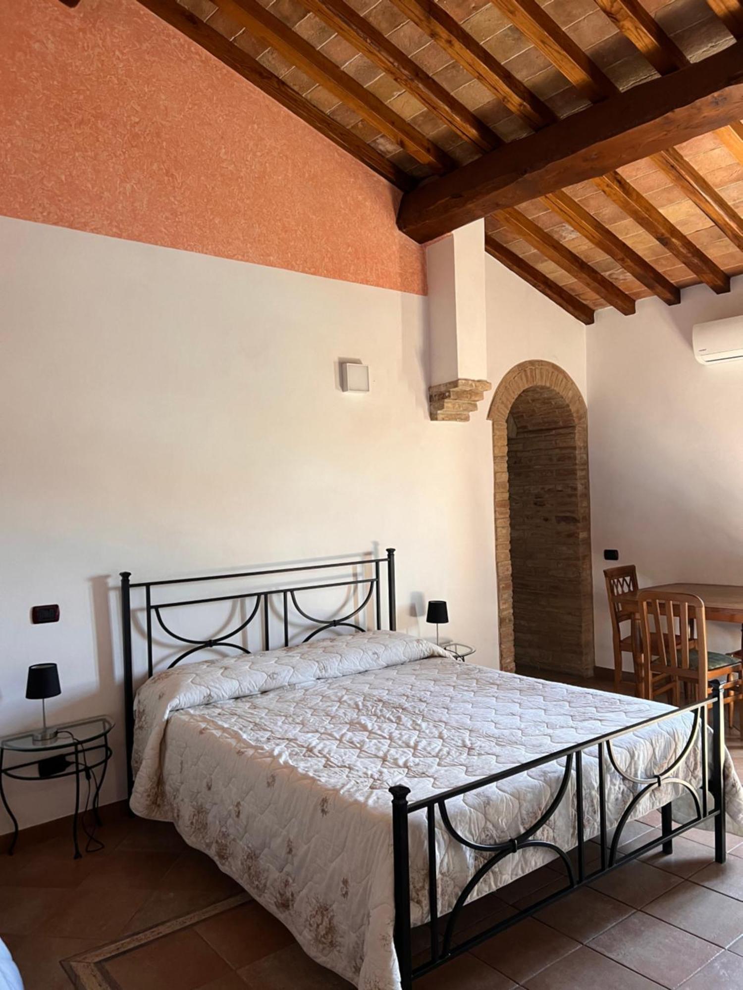 Bed & Breakfast Casale Gregoriano And Apartaments San Gimignano Dış mekan fotoğraf